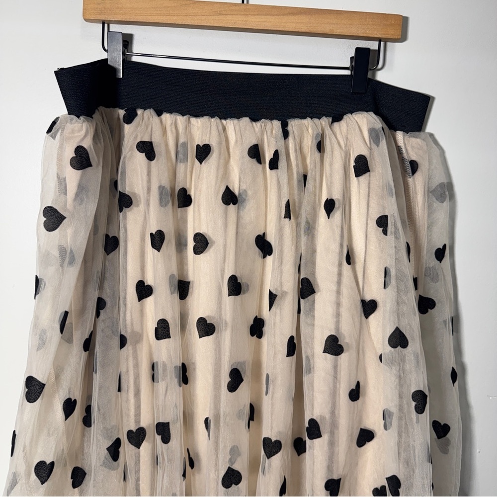 Torrid A-line Tea Length Tulle Skirt Size 2x Heart Print - Picture 6 of 15